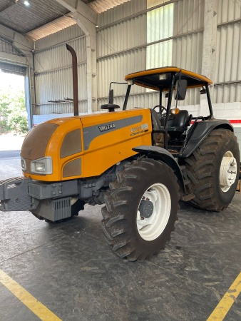 Trator Valtra BM125i ano 13