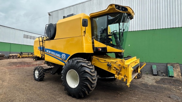 Colheitadeira New Holland TC 4.90 ano 2020