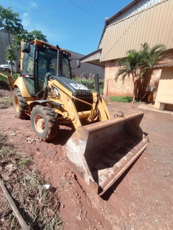Retroescavadeira Caterpillar 416 E ano 2014