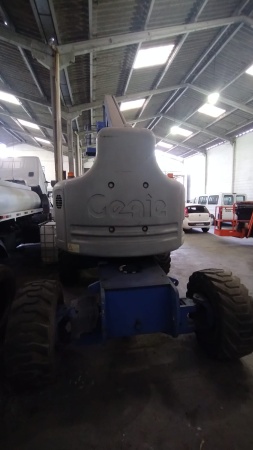 Plataforma Genie Z-60/34 4x4