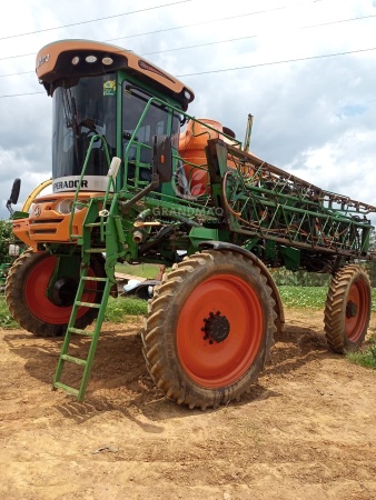 Pulverizador Autopropelido Stara IMPERADOR 3100 ano 2015