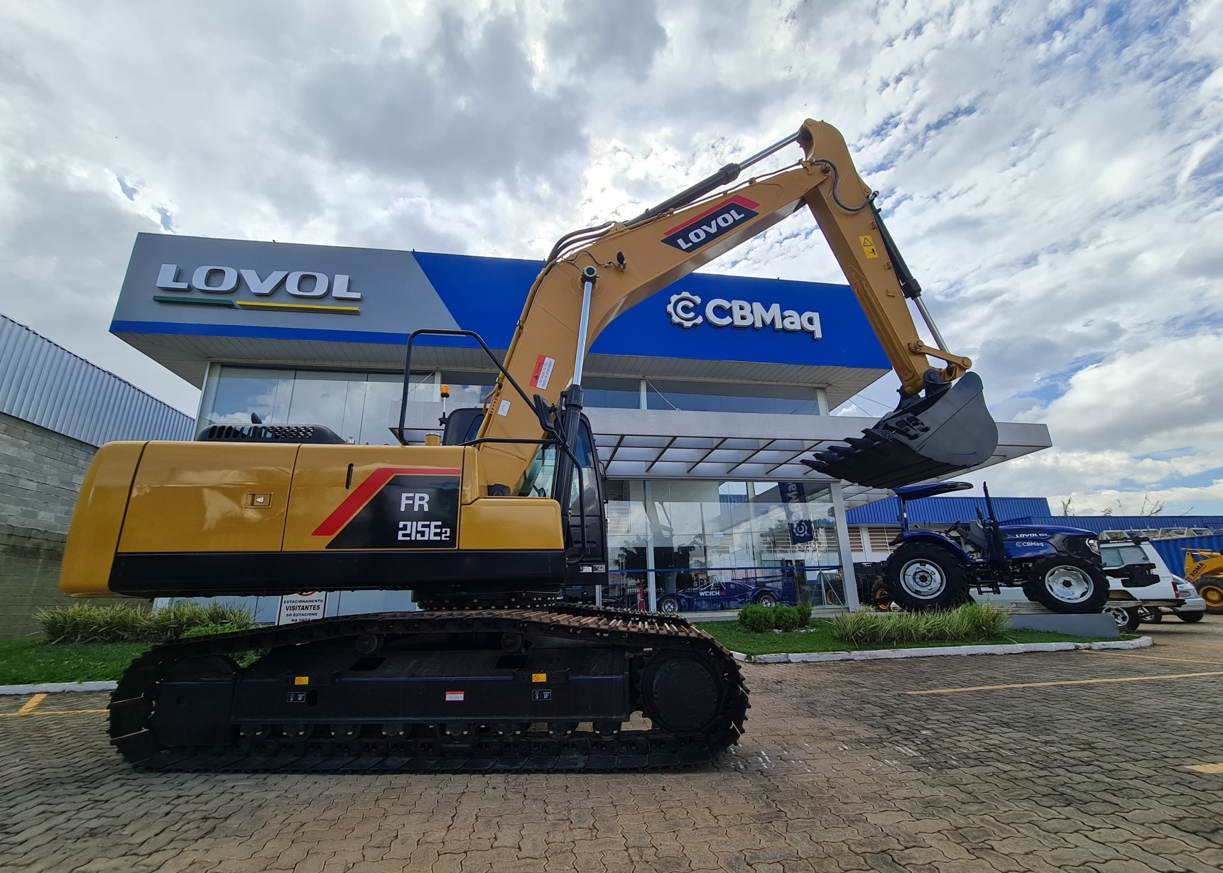 Escavadeira LOVOL FR215E2 ano 2026