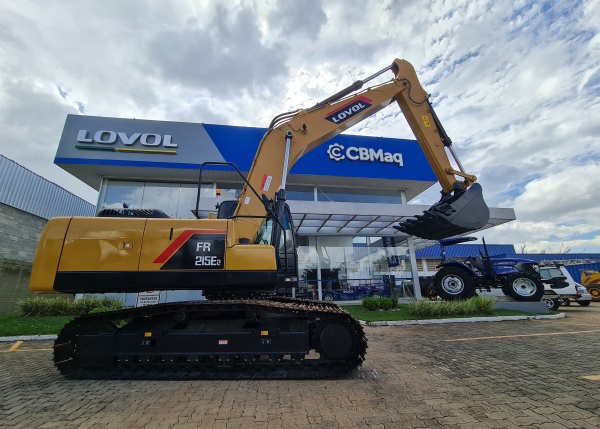 Escavadeira LOVOL FR215E2 ano 2024