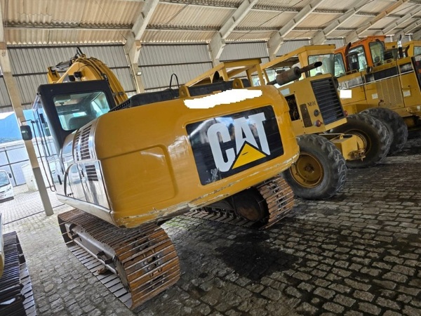 Escavadeira Caterpillar 320D ano 2011