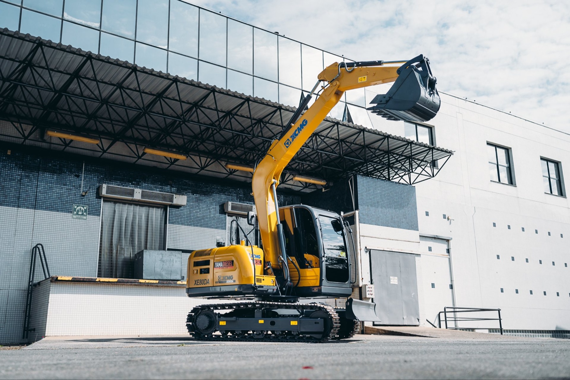 Mini Escavadeira XCMG XE80DA ano 2025