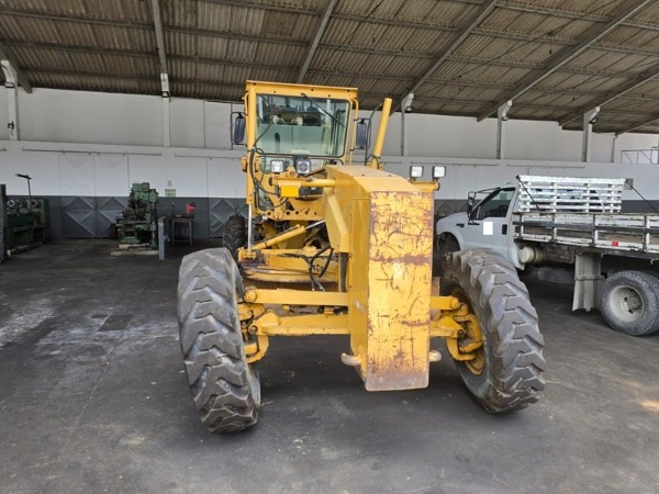 Motoniveladora Caterpillar 120K ano 2010