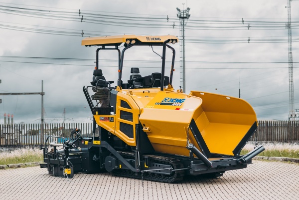 Vibroacabadora XCMG RP505 ano 2025