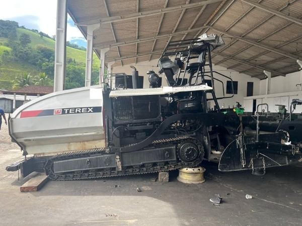 Vibroacabadora Terex VDA 600 ano 2011