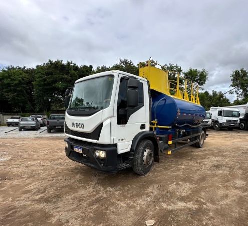 Caminhão Iveco 17.280 ano 2022