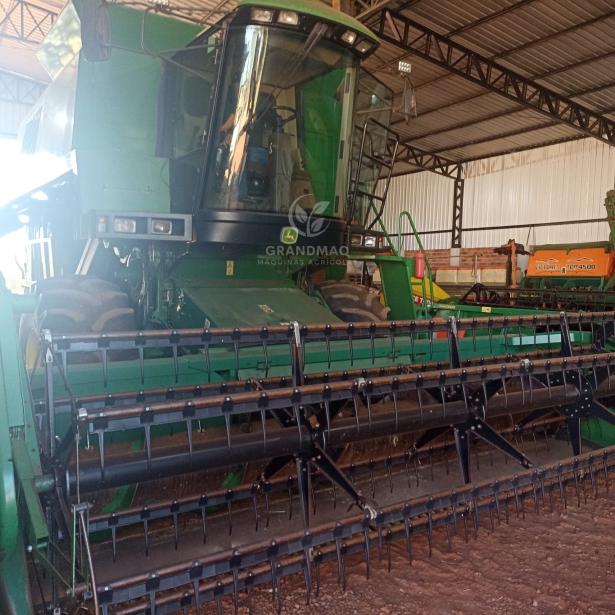 Colheitadeira John Deere 1450 ano 2004