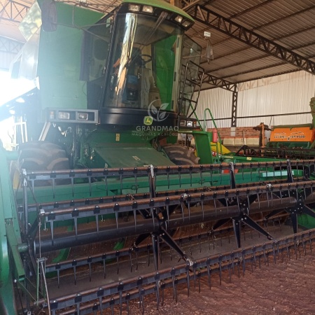 Colheitadeira John Deere 1450 ano 2004