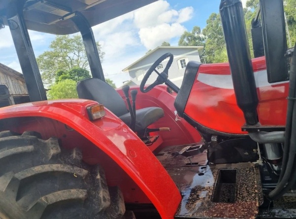 Trator Massey Ferguson 4275