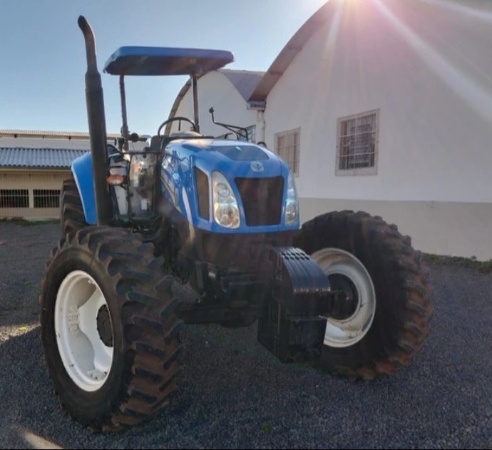 Trator New Holland T6.130 ano 2016 - T6.130 - Máquinas Agrícolas