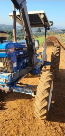 Trator New Holland 7610 ano 1988