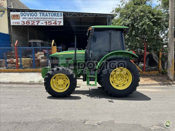 Trator John Deere 5085E ano 2016