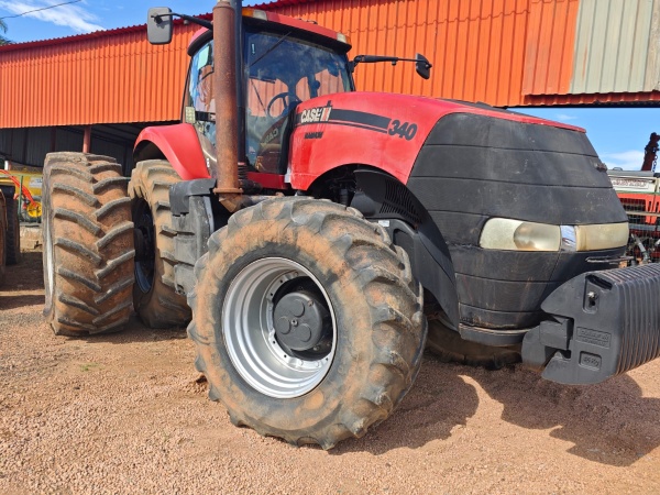 Trator Case Magnum 340
