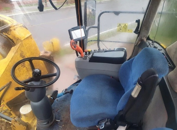 Colheitadeira New Holland FR 9060 ano 2012