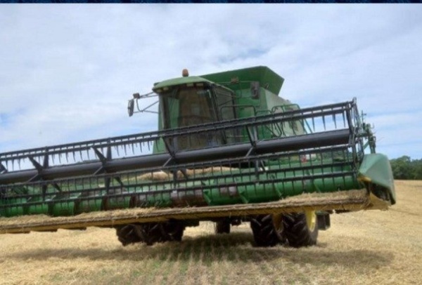 Colheitadeira John Deere 1550 ano 2009