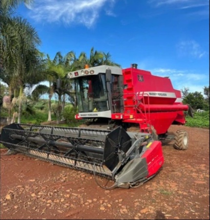 Colheitadeira Massey Ferguson MF32 ano 2015