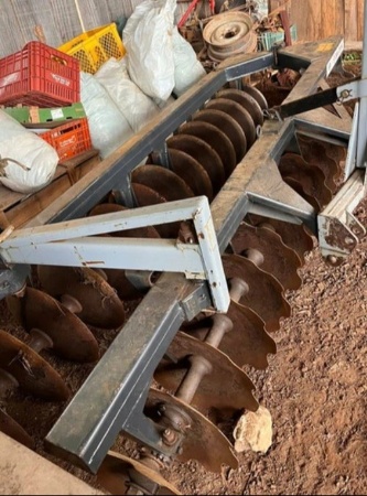 Grade Baldan 32 discos ano 2022 - 32 discos - Implementos para Preparo de solo