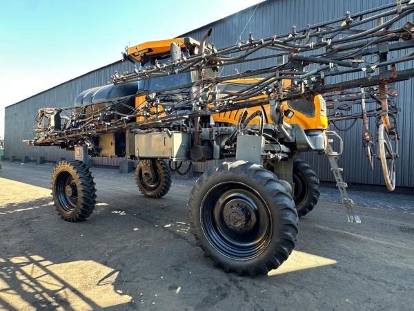 Pulverizador Autopropelido Valtra BS3020H ano 2013