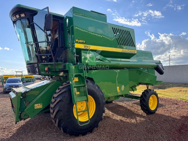 Colheitadeira John Deere 1175 ano 2008 - 1175 - Máquinas Agrícolas