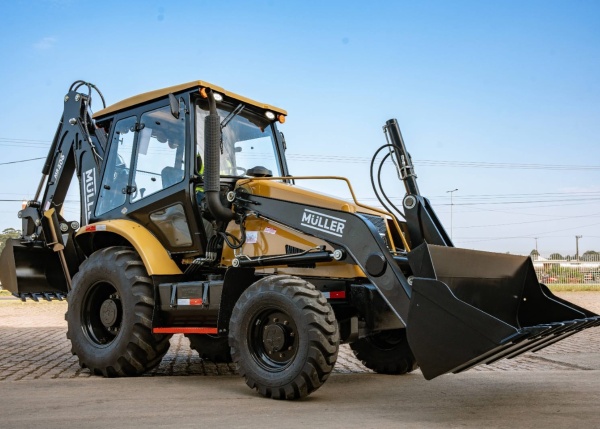 Retroescavadeira Müller MR 406 ano 2025