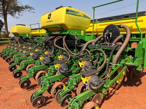 Plantadeira John Deere 2122 ccs ano 2019
