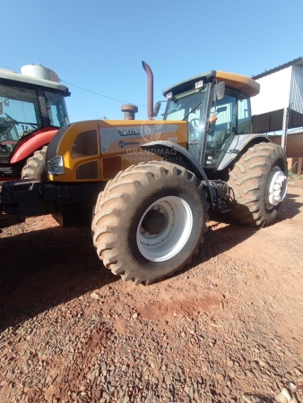 Trator Valtra BH 180 ano 2009 - BH 180 - Máquinas Agrícolas