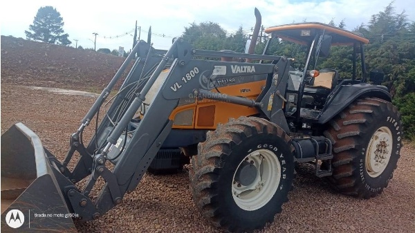 Trator Valtra BH 180 ano 2014 - BH 180 - Máquinas Agrícolas