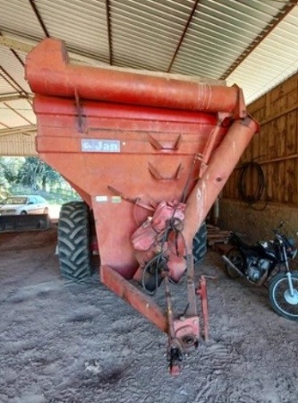 Carreta Graneleira Jan TANKER 10.000 ano 2001