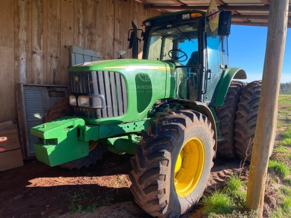 Trator John Deere 7515 ano 2007 - 7515 - Máquinas Agrícolas