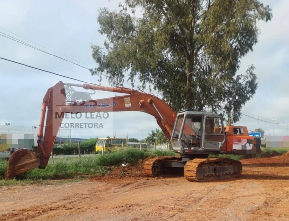 Escavadeira Fiatallis FH 220.3 ano 1999