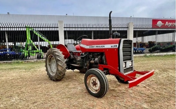 Trator Massey Ferguson 235 ano 1980
