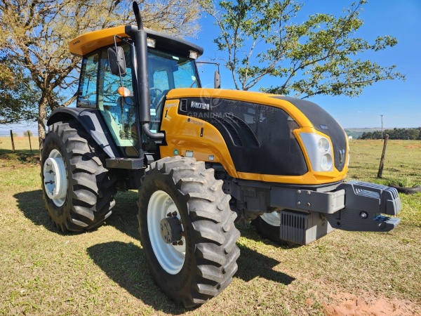 Trator Valtra BM 110 ano 2017