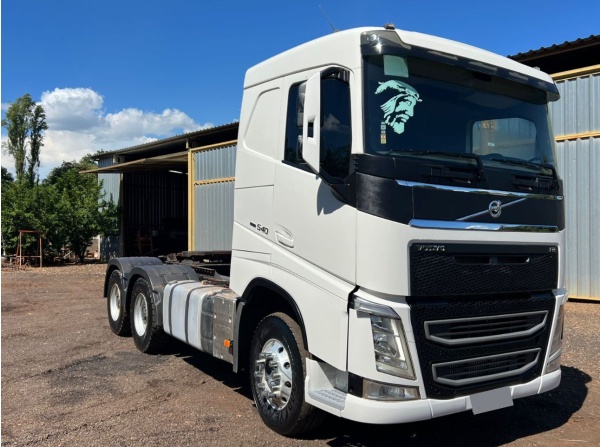 Caminhão Volvo FH 540 ano 2017
