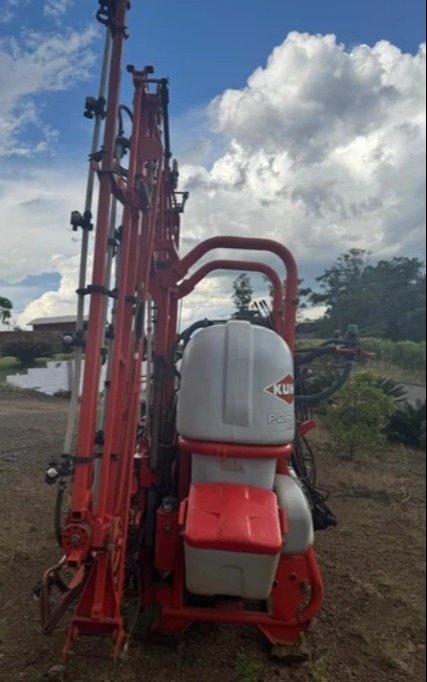 Pulverizador Kuhn Porter ST600 ano 2013