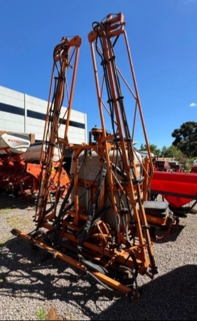 Pulverizador Jacto CONDOR 800 ano 2012