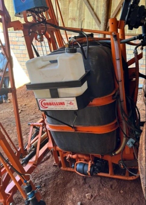 Pulverizador Jacto Condor 600 ano 2004