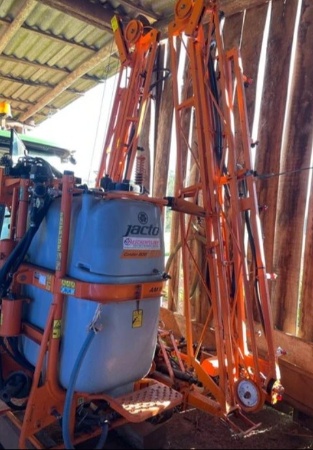 Pulverizador Jacto Condor 800 AM18 ano 2021