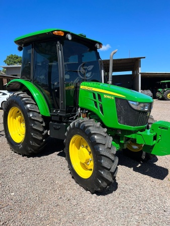 Trator John Deere 5080E ano 2022