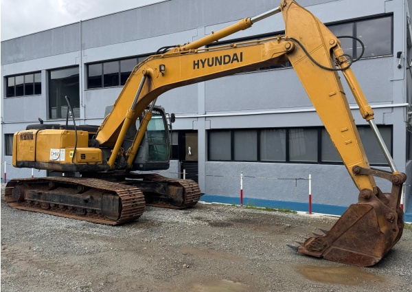 Escavadeira Hyundai R210LC-7 ano 2013