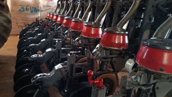 Plantadeira Massey Ferguson MF 509 ano 2016