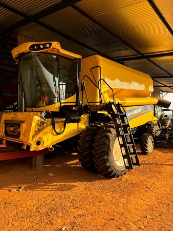 Colheitadeira New Holland TC 4.90 ano 2023