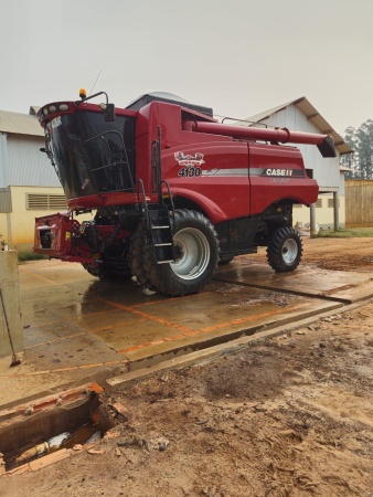 Colheitadeira Case Axial-Flow 4130  ano 2016