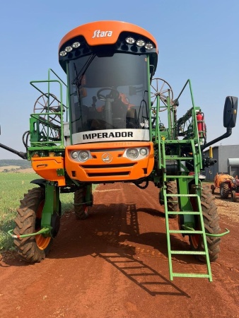 Pulverizador Autopropelido Stara imperador 2650 ano 2013