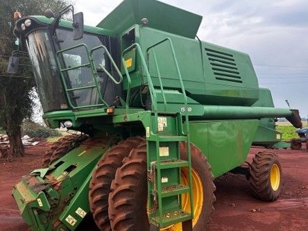 Colheitadeira John Deere 1570 ano 2012