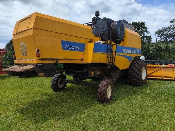 Colheitadeira New Holland TC5070 ano 2019