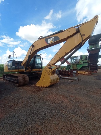 Escavadeira Caterpillar 320 D2 ano 2014 - 320 D2 - Máquinas de Linha Amarela