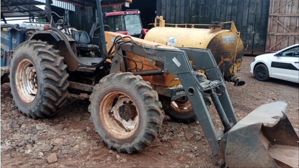 Trator Valtra A750 ano 2014